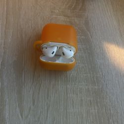 AirPod Gen 1s
