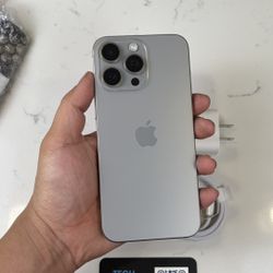 iPhone 15 Pro Max 256Gb Unlocked