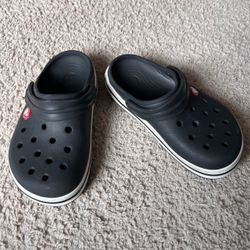 Crocs Kids Black Slip-On Clog Shoes Size J3