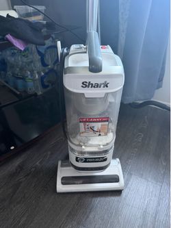 Vacuum (Shark)