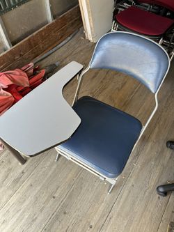 Folding chair With Right Gray Table Arm