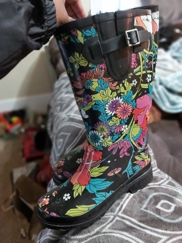 Peace Rain boots size 8