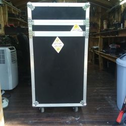 Dj EQUIPMENT