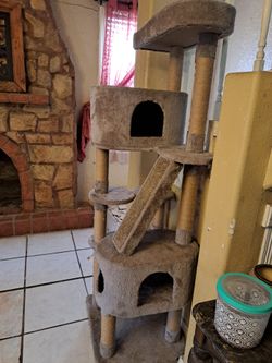 Cat tree