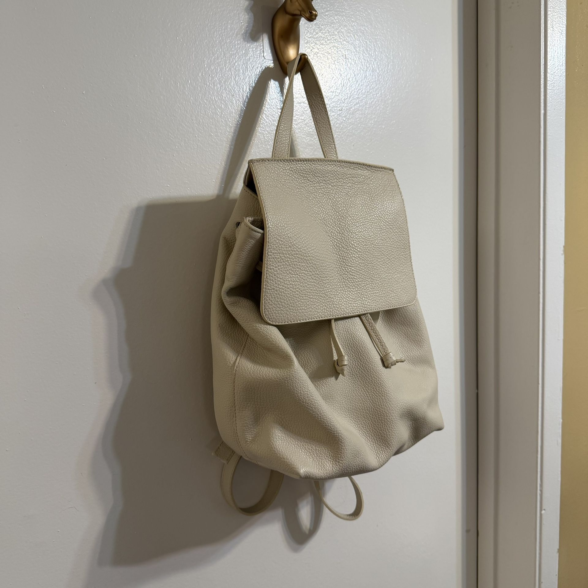 Vittoria Napoli Italian Genuine Leather Backpack