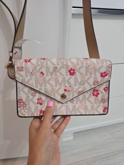 Mickael Kors Floral Crossbody Envelope Bag