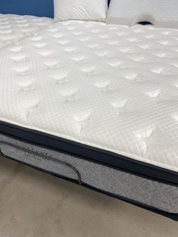 Brand New Queen Mattress Floor Models- Only 20 needed up front!