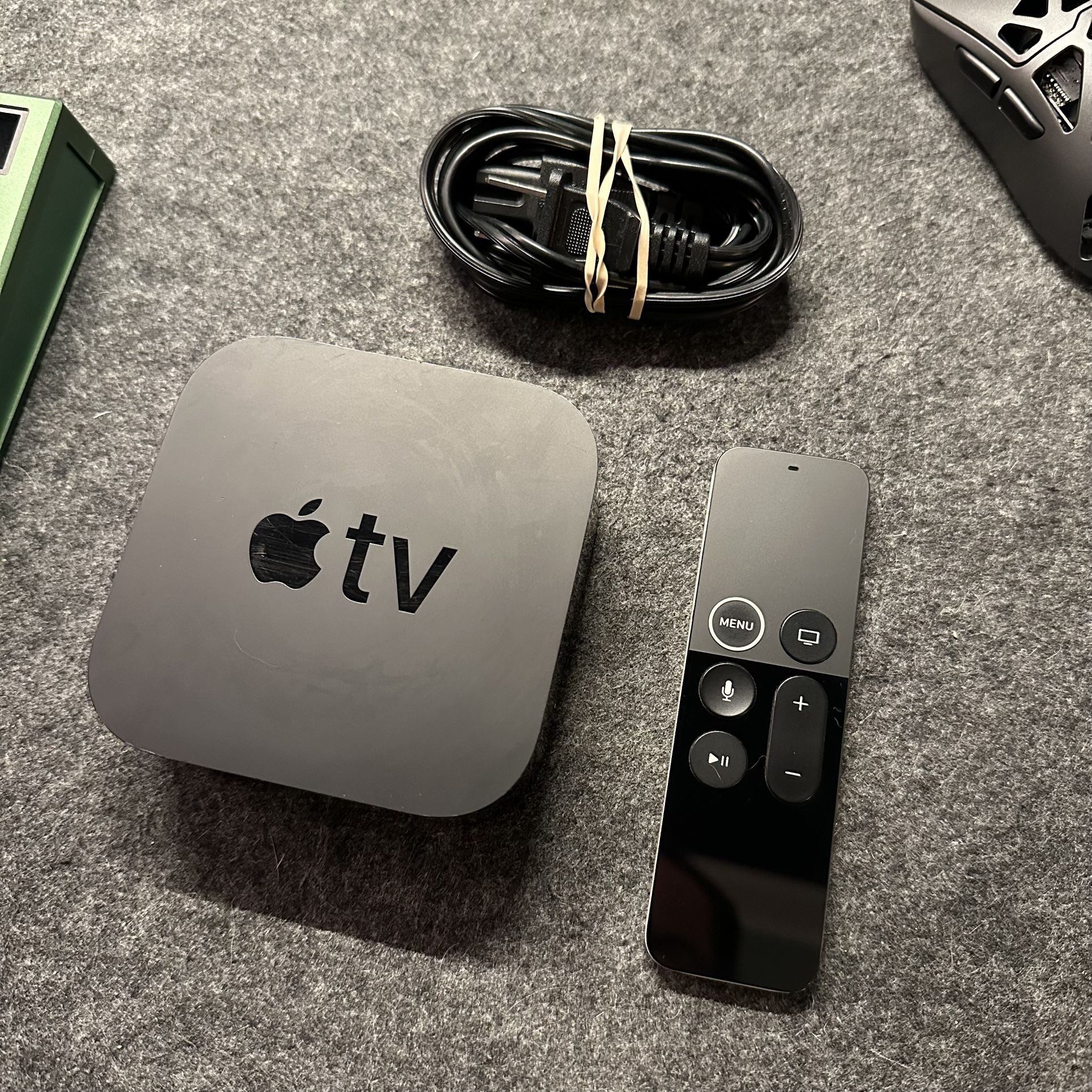 Apple TV A1625 32gb HD Media Streaming