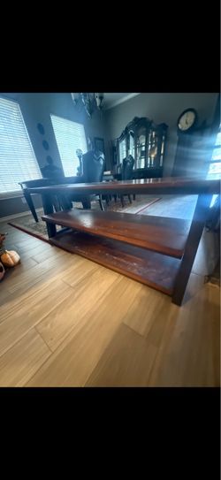 Tv stand