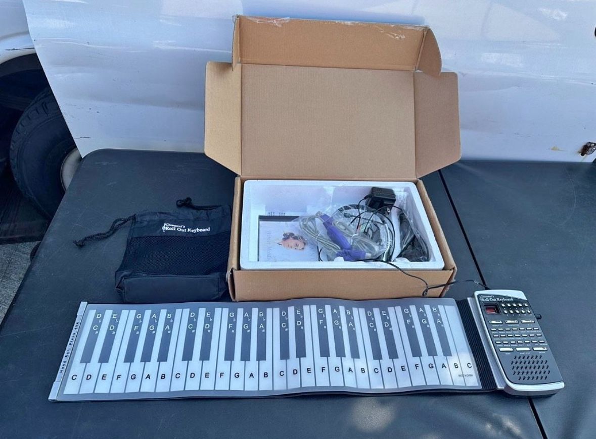 Giovanni’s Roll Out Keyboard 49-Key Flexible Piano + Mic + Cables – Complete Starter Kit