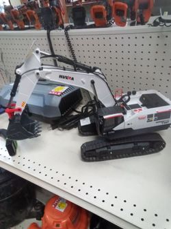 Huina rc  excavator