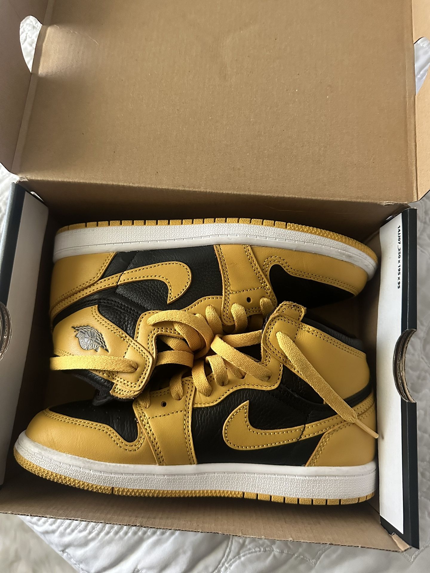 JORDAN 1 RETRO HIGH OG 3Y