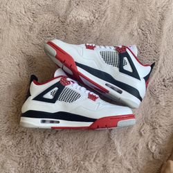 Jordan 4 Retro Fire Red Negotiable 