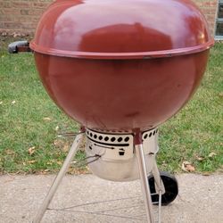 Weber Kettle 22in Premium Charcoal Grill 