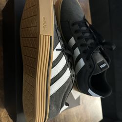 Adidas Daily 4.0 -Men’s - Size 12 