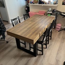 Expandable Dining Table