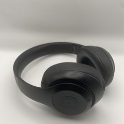 Beats Noise Canceling Headphones All Black