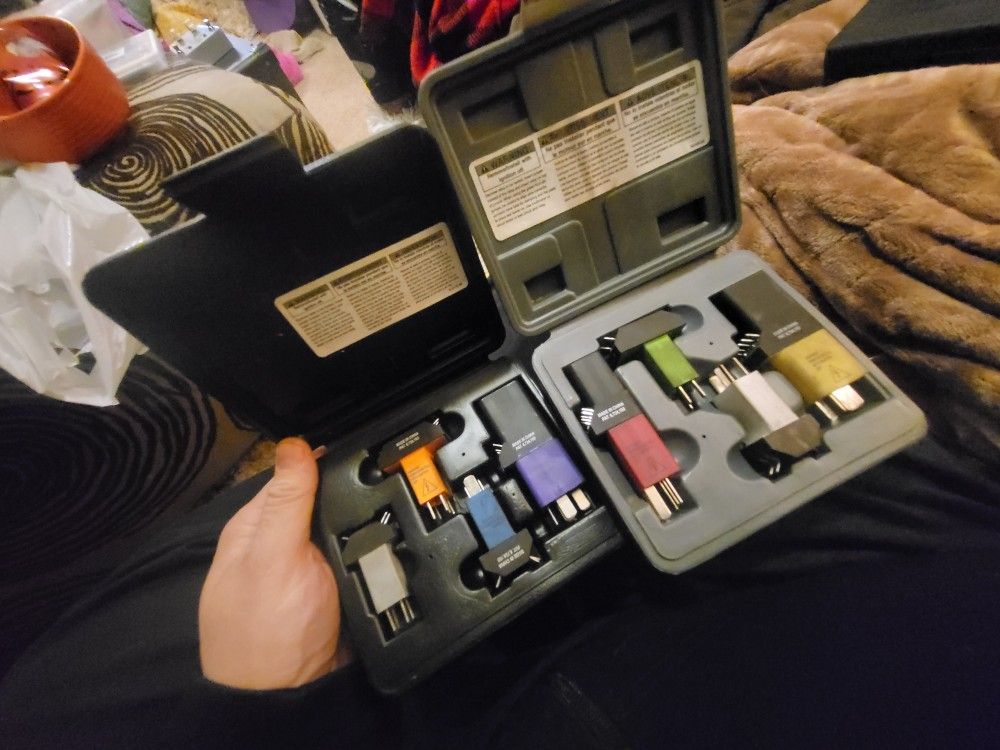 Matco relay test jumper kit ll rtk815
Lisle relay test jumper kit 56810
Both complete