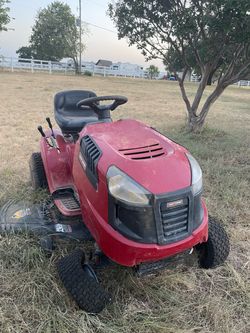 Craftsman riding mower w/deck