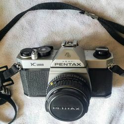 Vintage Pentax K1000 35mm Camera