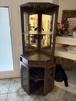 Corner Wine Bar