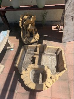 Water Fountain (Gold Panner)