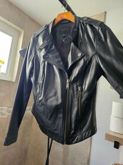https://offerup.com/redirect/?o=V28ubWVu Leather Motorcycle Jacket