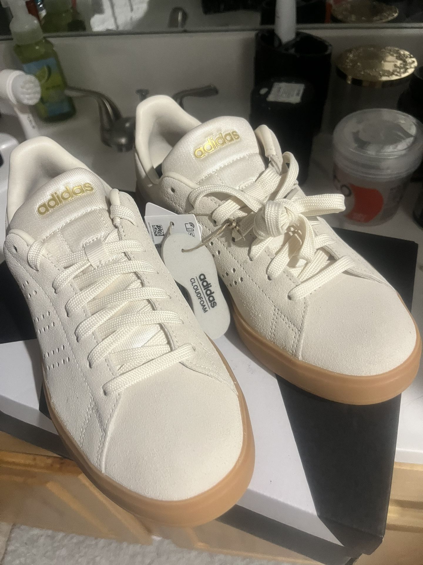 Adidas Advantage 2.0 Brand New 6 1/2 Kids