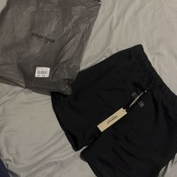 Essentials Shorts Size AS