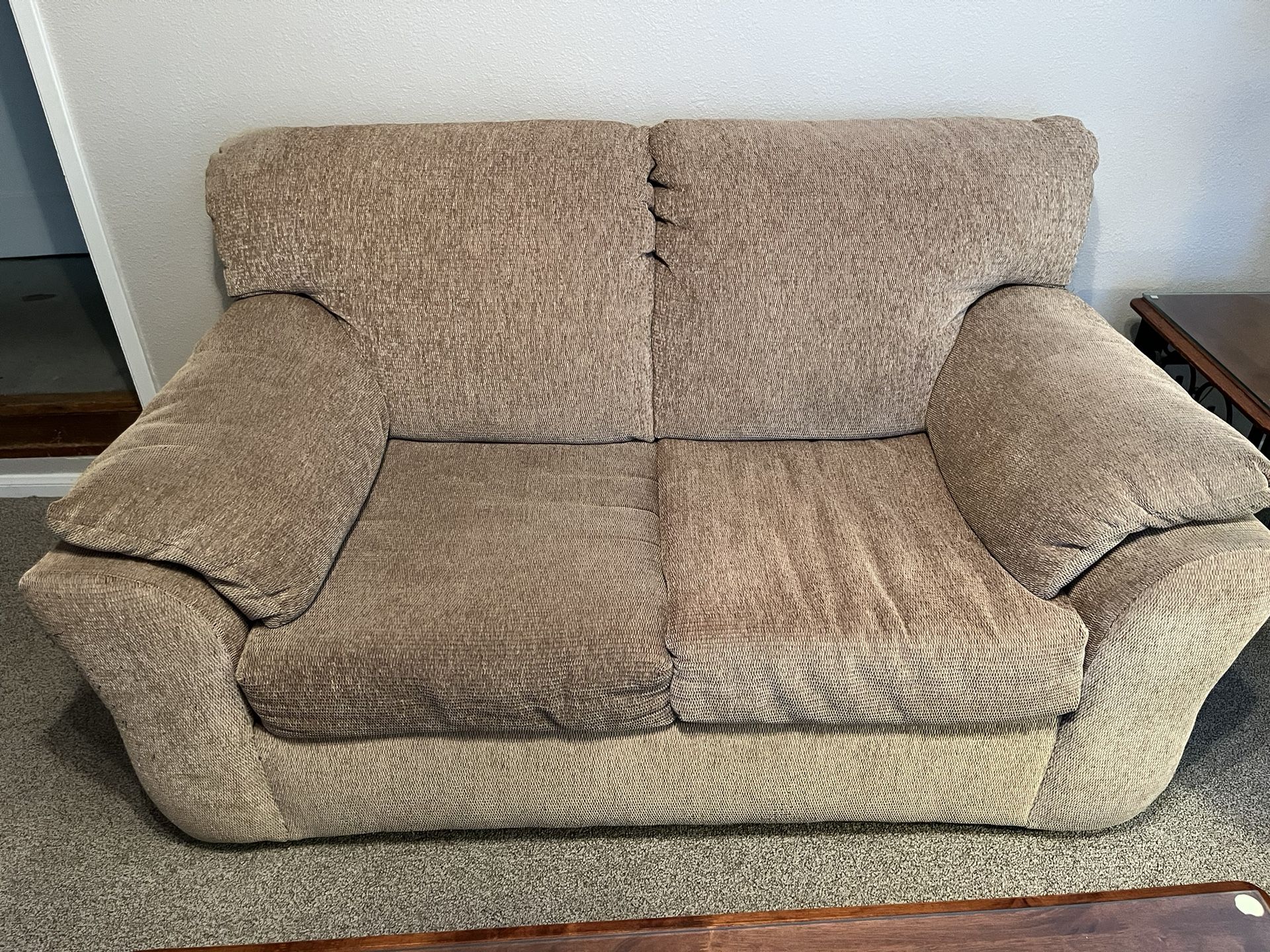 Loveseat 