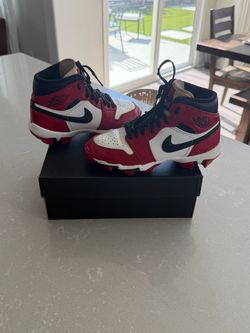 Jordan youth baseball cleats 3.5