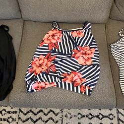 3 Yonique Tankini Swim Tops (xl) Worn Less Than 5 Times