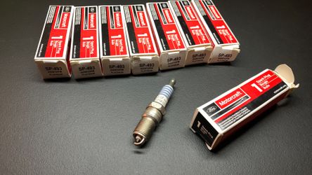 Spark Plugs 8x (NEW) Motorcraft Ford Mustang 4.6L
