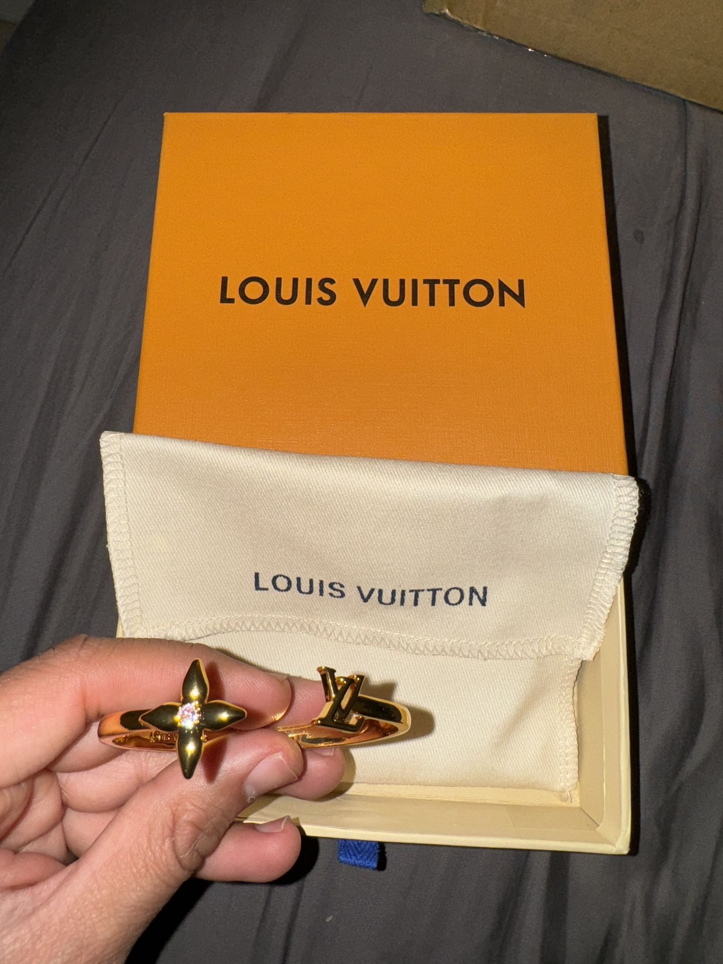 Luxury LV bracelet For Women - Authentic