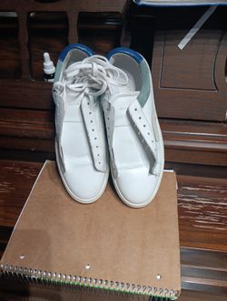 Man Tennis Shoes
