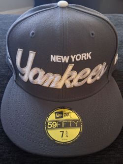 MLB New Era Yankees light Grey with white logo 59fifty Fitted Hat 7 3/4 $30