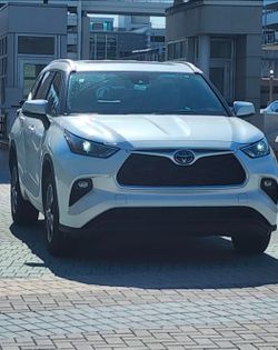 Toyota Highlander 2022 Hybrid