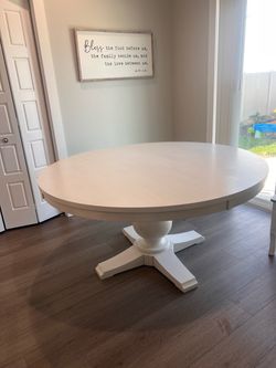Brand new Demeyer dining table