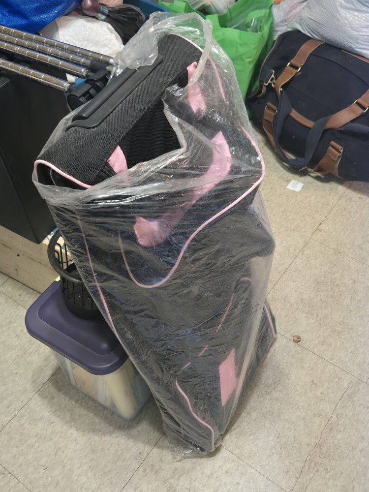 Rolling Duffle Bags.. Black with Pink