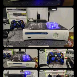 Xbox 360 Custom Bundle With Games Plugs Controller 