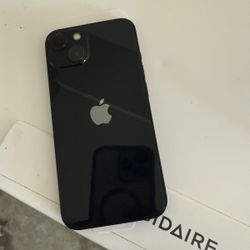 iPhone 13 , Unlocked  for all Company Carrier ,  Excellent Condition Like New 