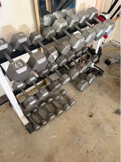 Dumbbell set. 8-60lbs. Complete.