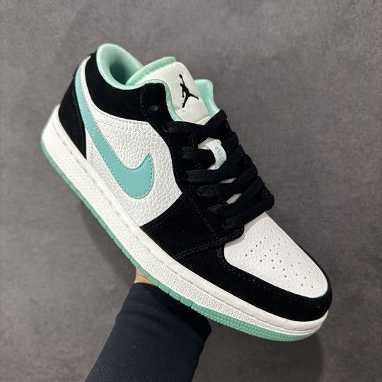 Nike Air Jordan AJ1 Low sneakers