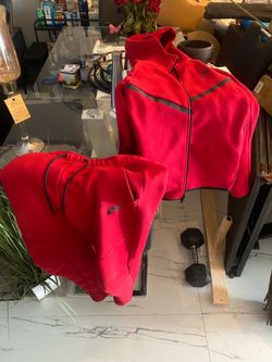 Red Nike Tech Set