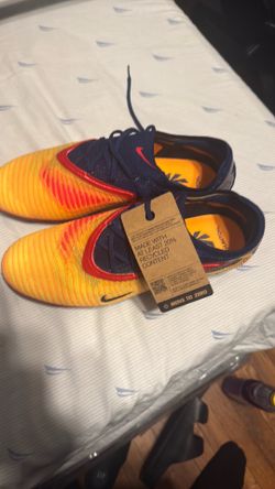 Nike soccer cleats size 10.5