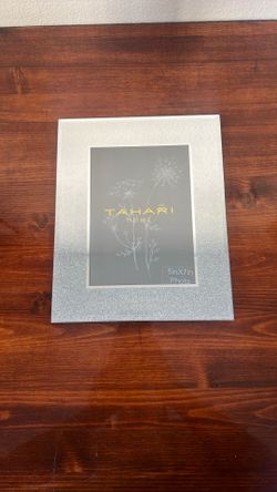 Tahari Home Sparkle Mirrored Frame