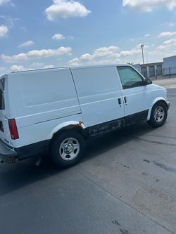 2003 chevy. Astro cargo van
