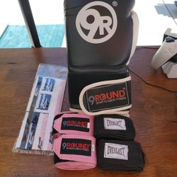 Boxing Gloves With Hand Wraps 