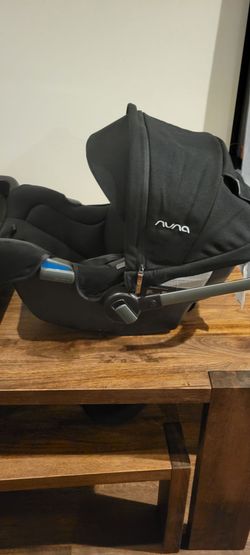 Nuna Carseat and Base