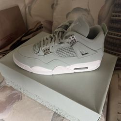 Jordan 4s Sea foam  Green 